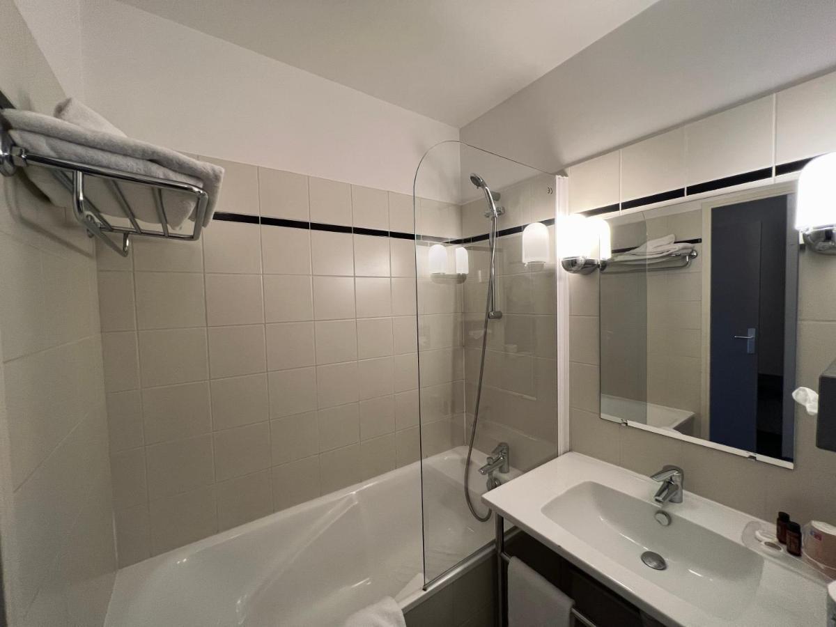 Le Pre Saint Germain Hotell Louviers Eksteriør bilde