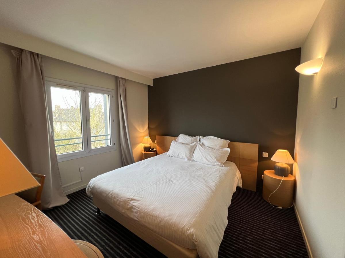 Le Pre Saint Germain Hotell Louviers Eksteriør bilde