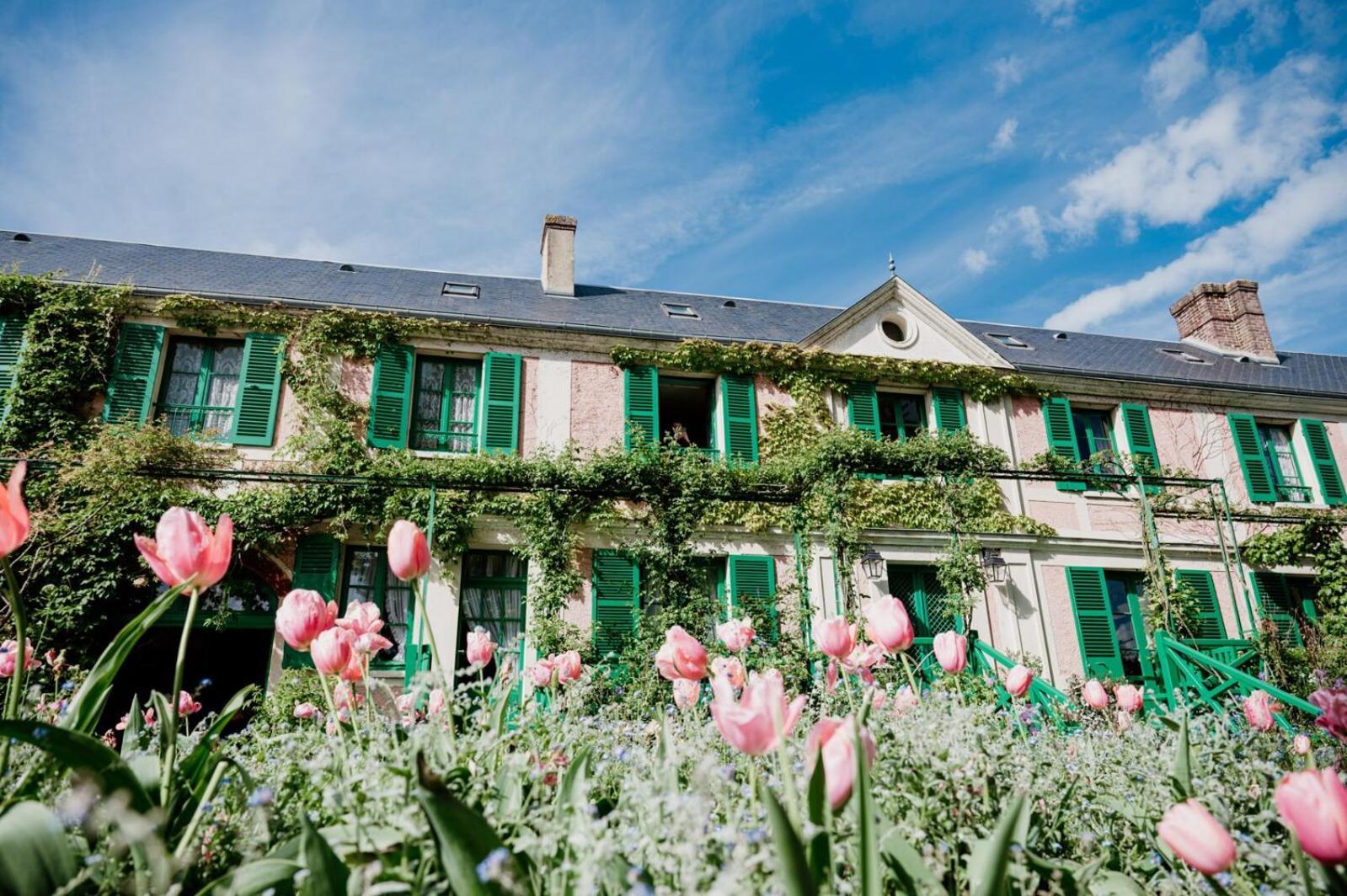 Le Pre Saint Germain Hotell Louviers Eksteriør bilde